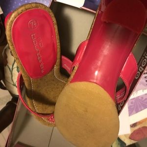 Coral pink over foot strapless sandals